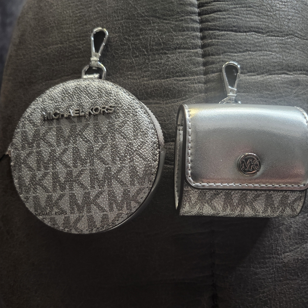 Michael Kors Gray and Silver Coin Pouch Duo